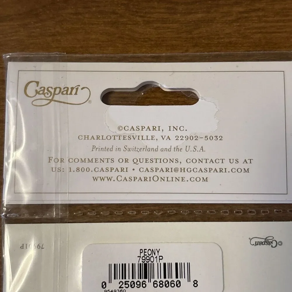 Caspari Pack Of 8 Die-Cut Deluxe Floral Peony Place Cards